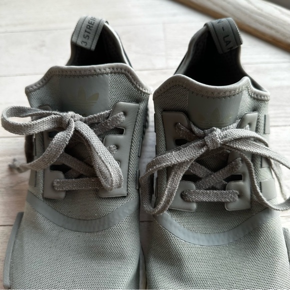 adidas gazelle silver green womens Adidas Original NMD_R1 Men's